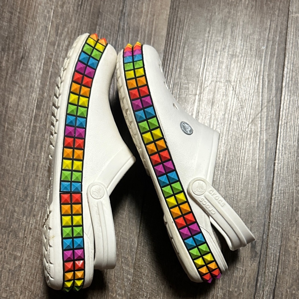 CROCS White Classic Clog with Rainbow Spike Trim - Picture 4 of 6